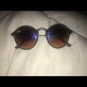 Raybans sunglasses